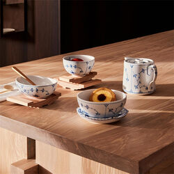 Blue Fluted Plain Tea Pot 75 cl, Royal Copenhagen