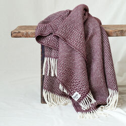 KATTEFOT Throw, burgundy, R&oslash;ros Tweed