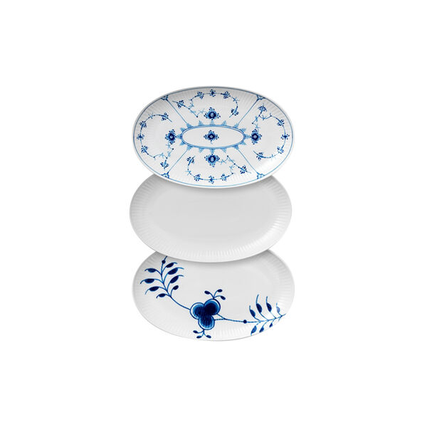 Gifts With History Plate 23,5 cm, 3 pcs. Gifts With History Plate 23,5 cm, 3 pcs., Royal Copenhagen