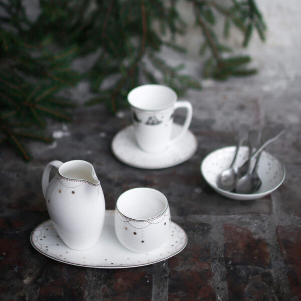 Christmas Morning Garlands | Sugar and cream set, Wik & Wals&oslash;e
