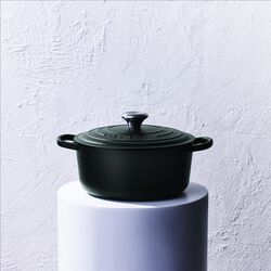 Signature round cast iron pot &Oslash; 24 cm, matte black, Le Creuset
