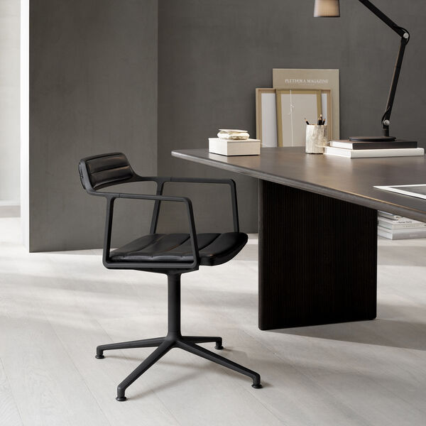 VIPP452 Swivel Chair with Gliders, black/black, Vipp