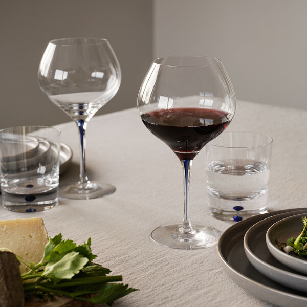 Intermezzo Blue Bouquet Wine Glass, Orrefors