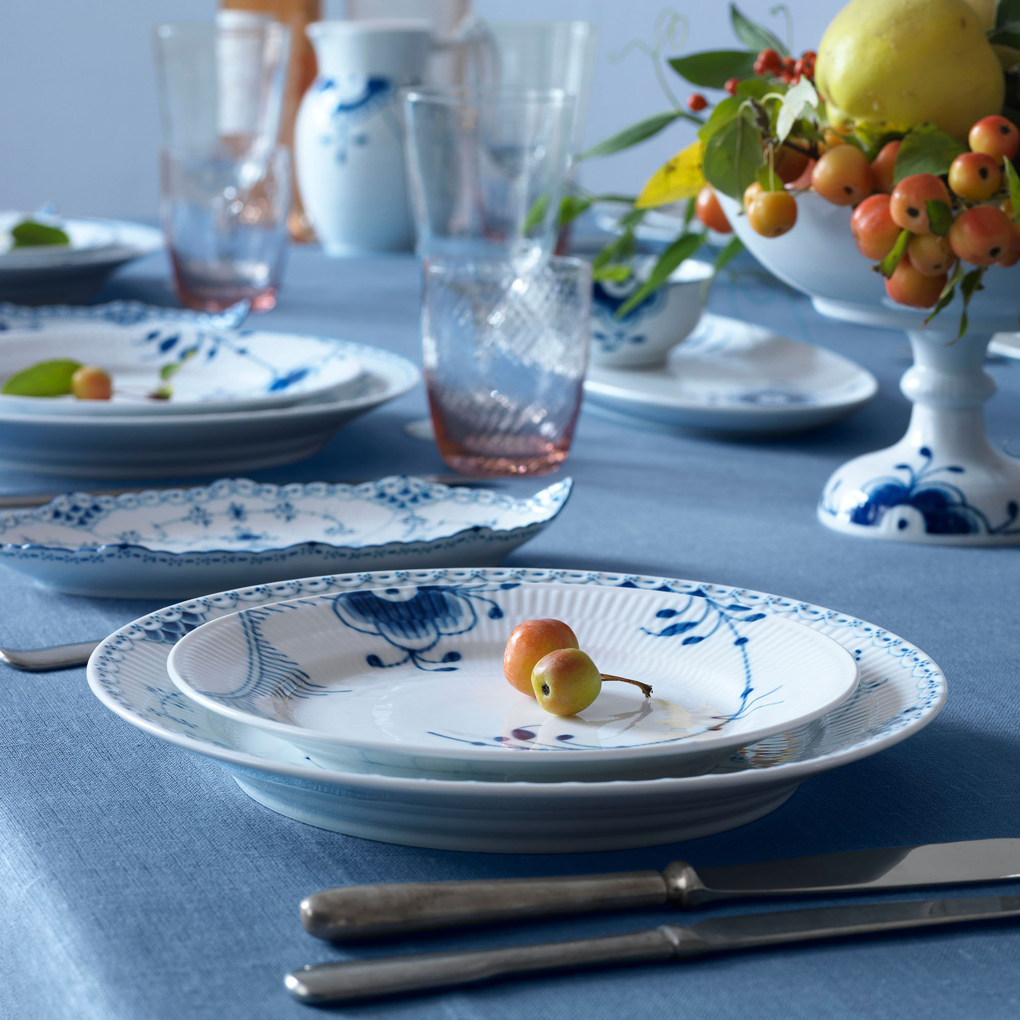 Royal Copenhagen Denmark Blue Flowers m002 D2(80) ROYAL COPENHAGEN