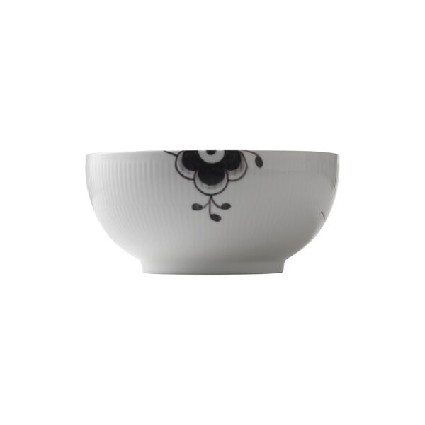 Black Fluted Mega Bowl 180 cl Black Fluted Mega Bowl 180 cl, Royal Copenhagen