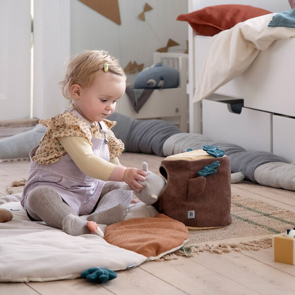 Hide & Seek Tree Stump Activity Toy, brown, Sebra