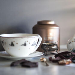 Christmas Morning Story | Tea mug with saucer, Wik & Wals&oslash;e