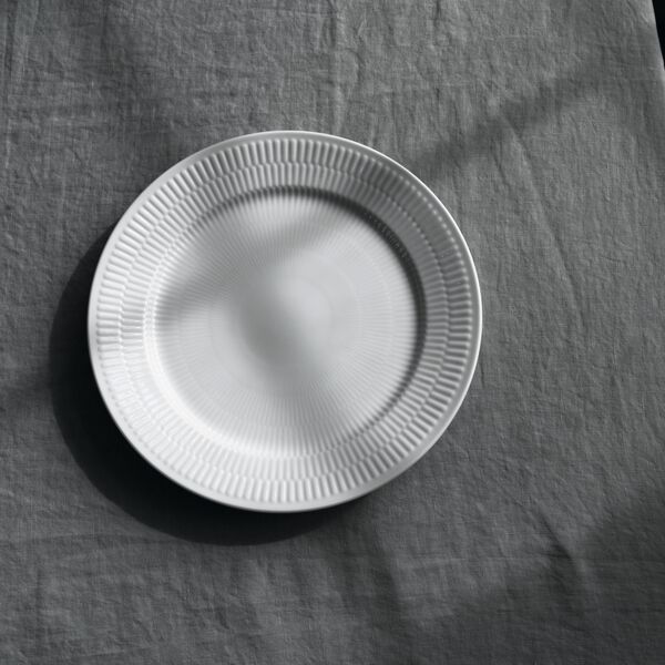 White Fluted Plate Ø 27 cm, Royal Copenhagen