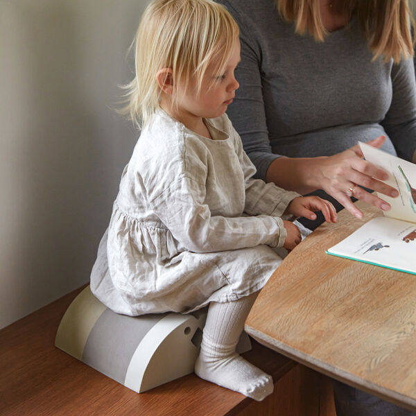 Chicken, sand grey, bObles