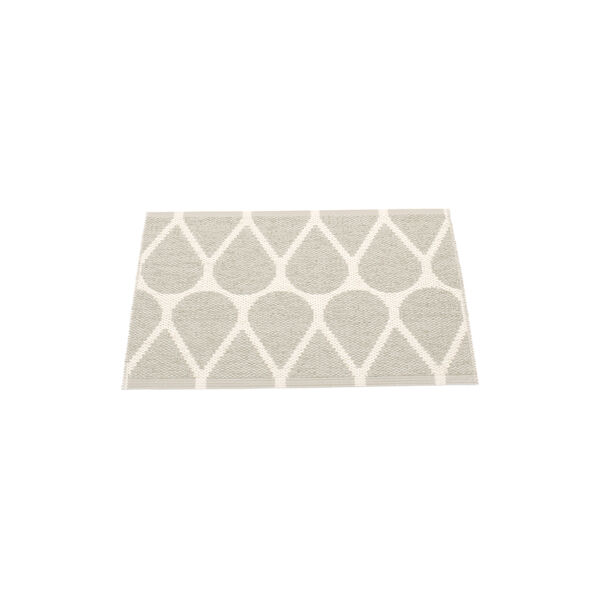Otis Plastic Rug, linen/ vanilla, Pappelina