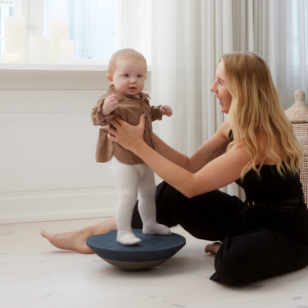 Turtle, cloudy blue, bObles