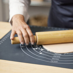 Baking mat with measurements, Blomsterbergs