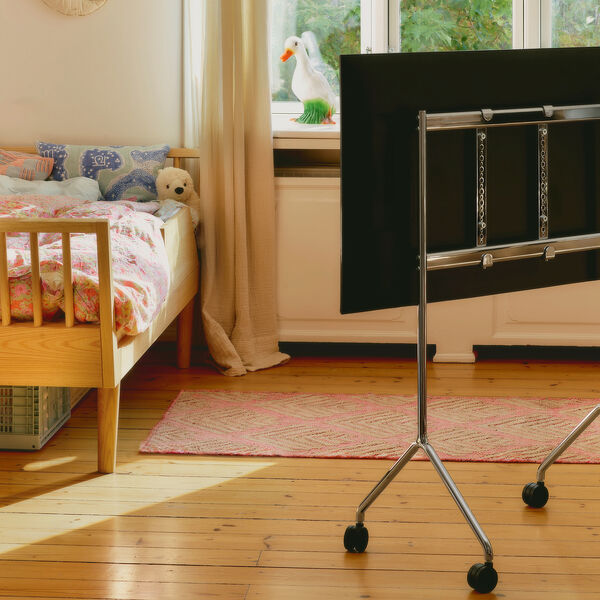 Moon Light, chrome, Pedestal