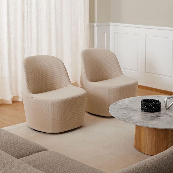 Niveau Coffee Table &Oslash; 110 cm, Tundra Grey/oiled ash, Fredericia Furniture