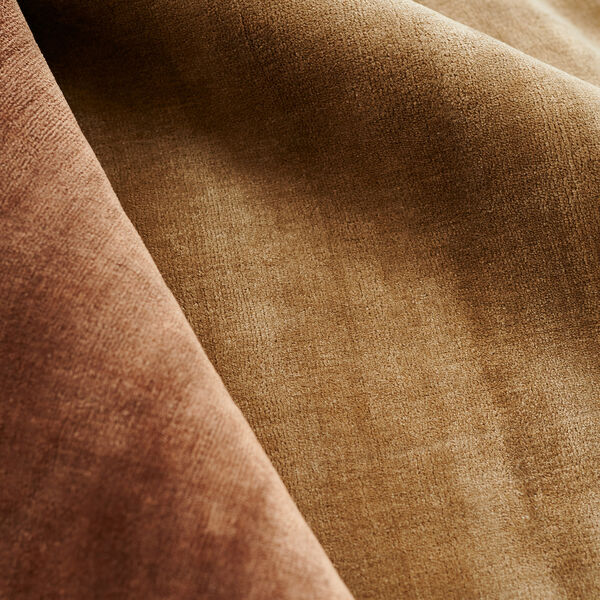 Lucens Rug, amber, Linie Design