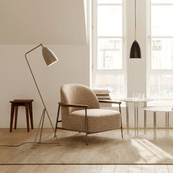Gräshoppa Floor Lamp, warm grey semi matt, GUBI