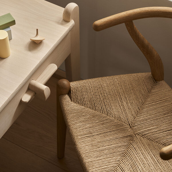 CH24 Children's Wishbone Chair | Oiled Oak, Carl Hansen & S&oslash;n