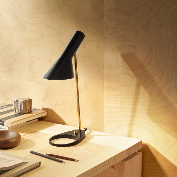 AJ Mini Table Lamp, brass/black AJ Mini Table Lamp, brass/black, Louis Poulsen