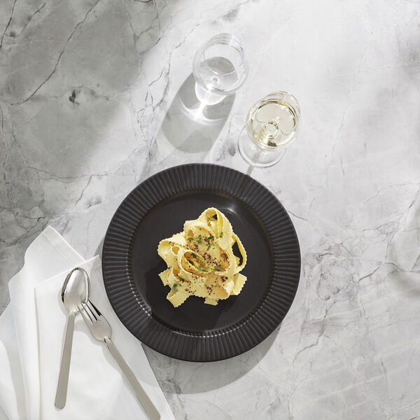 Legio Nova Dinner plate 25 cm, black, Eva Trio