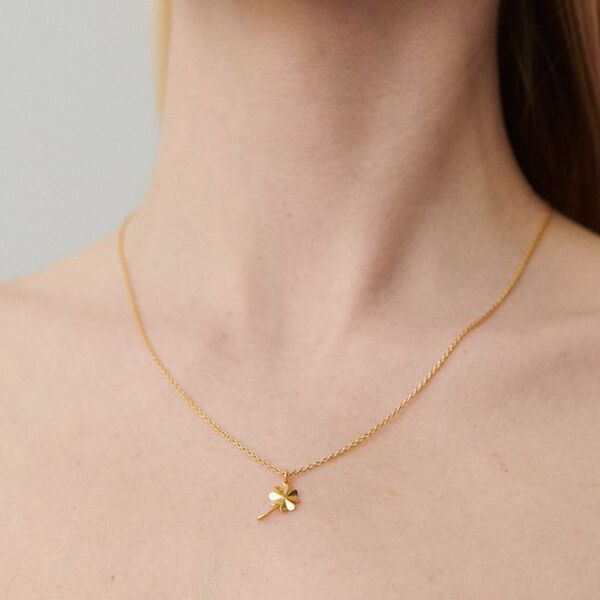 Clover Necklace, gold, Pernille Corydon Jewellery