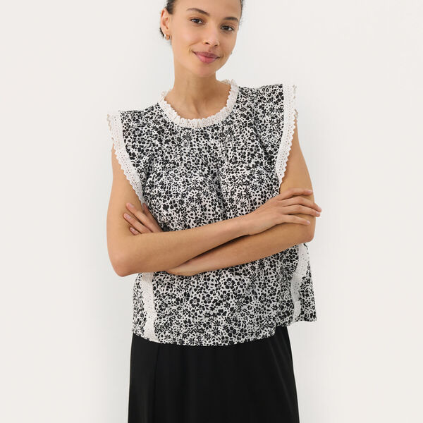 TheanaPW Top, black mini flower TheanaPW Top, black mini flower, Part Two