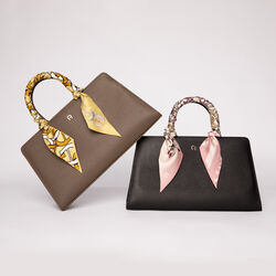 Cybill Handbag Stretch M, black, Aigner