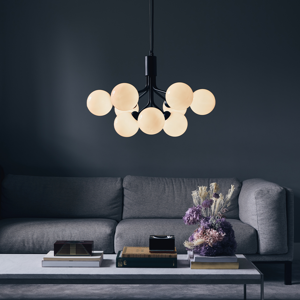 Miira 8 Circular Pendant, dark bronze/opal Miira 8 Circular Pendant, dark bronze/opal